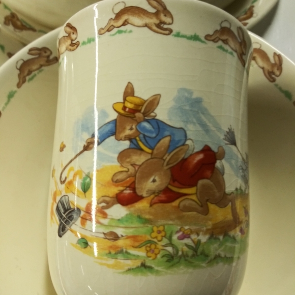 Royal Doulton Bunnykins Blown Away--8 Piece Set